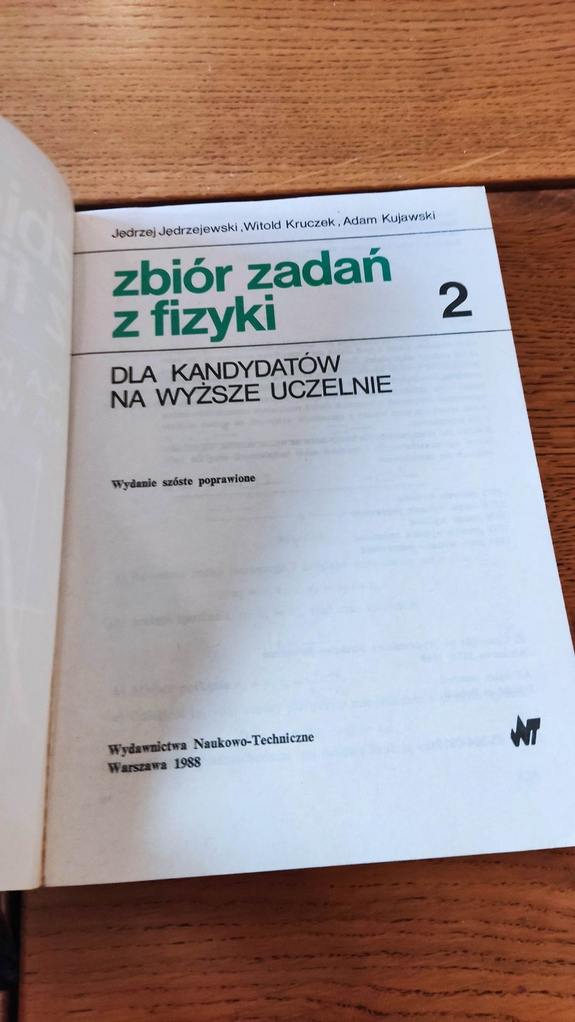 Zbiór zadań z fizyki t.2 dla kandydatów na wyższe uczelnie