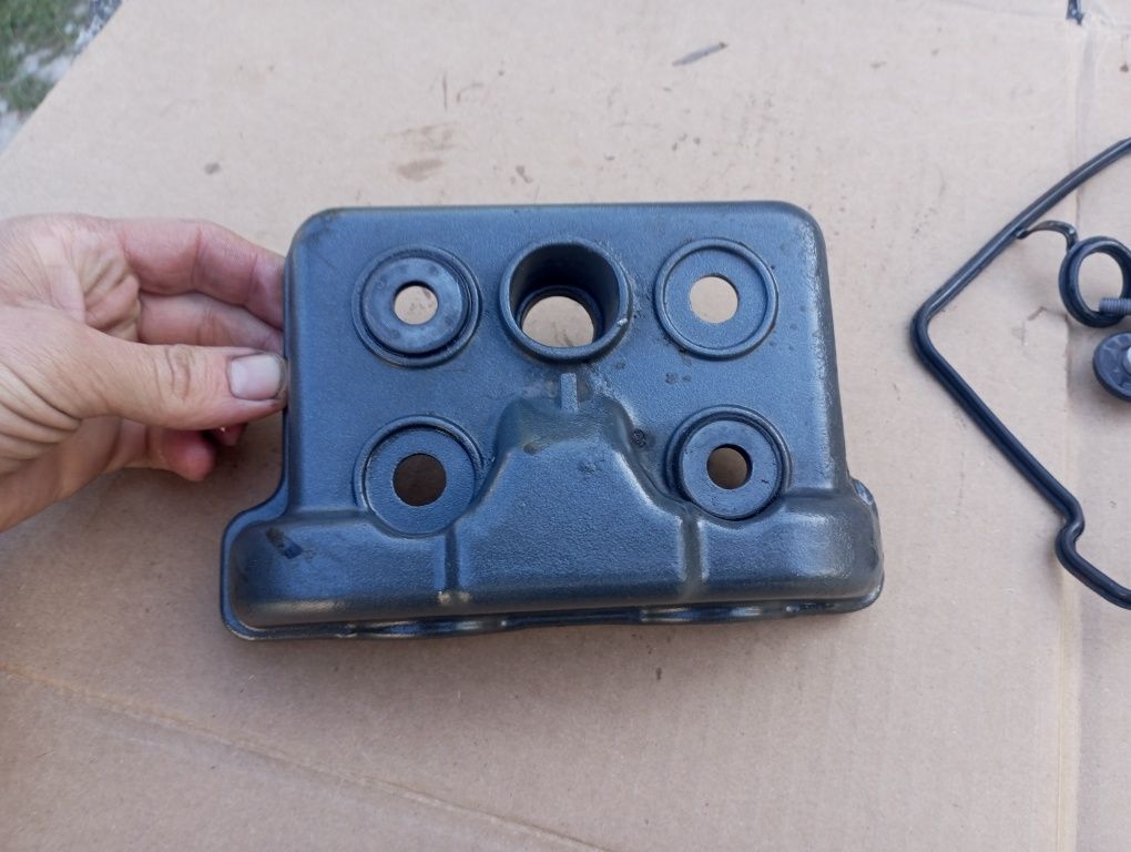 Pokrywa zaworów dekiel kapa misa silnika RC KTM Duke 125 17 – 23r 1.SA