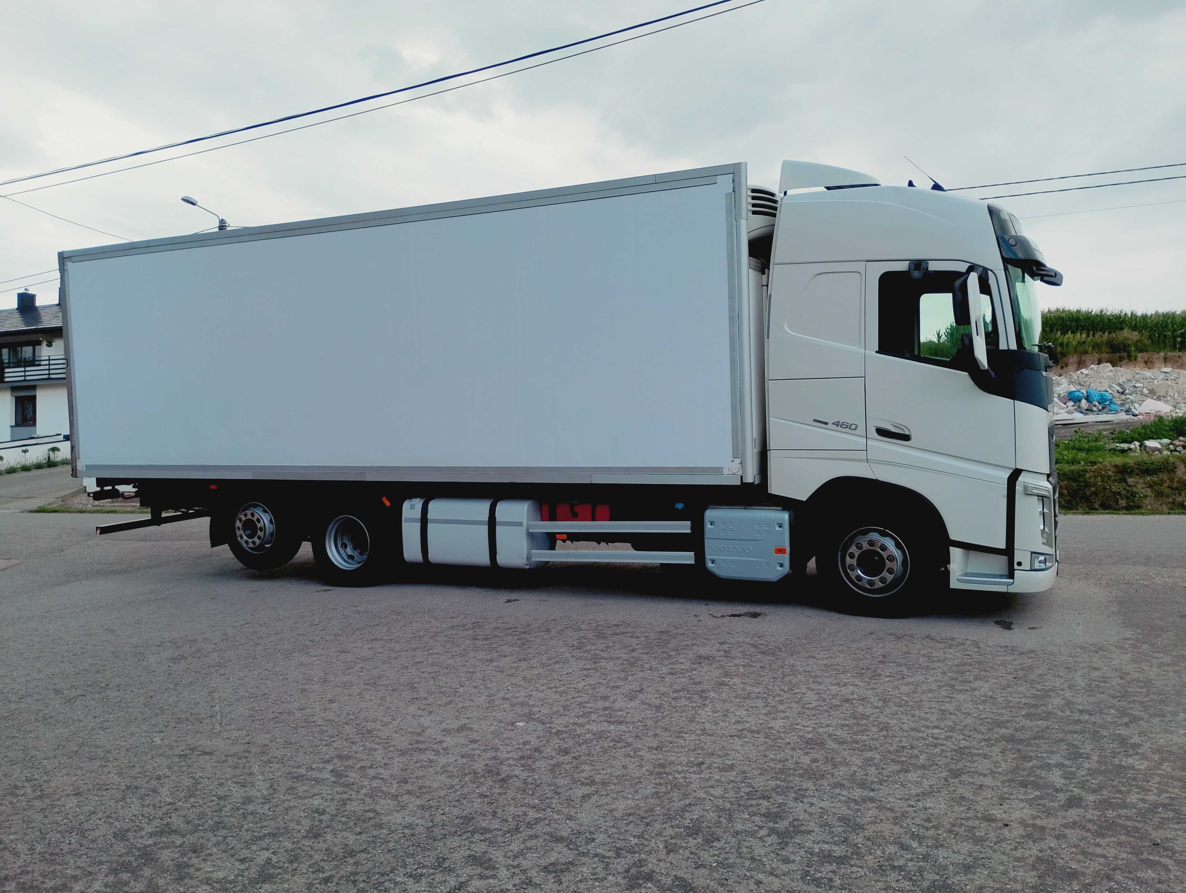 Volvo FH chłodnia 3 osie, 20 palet