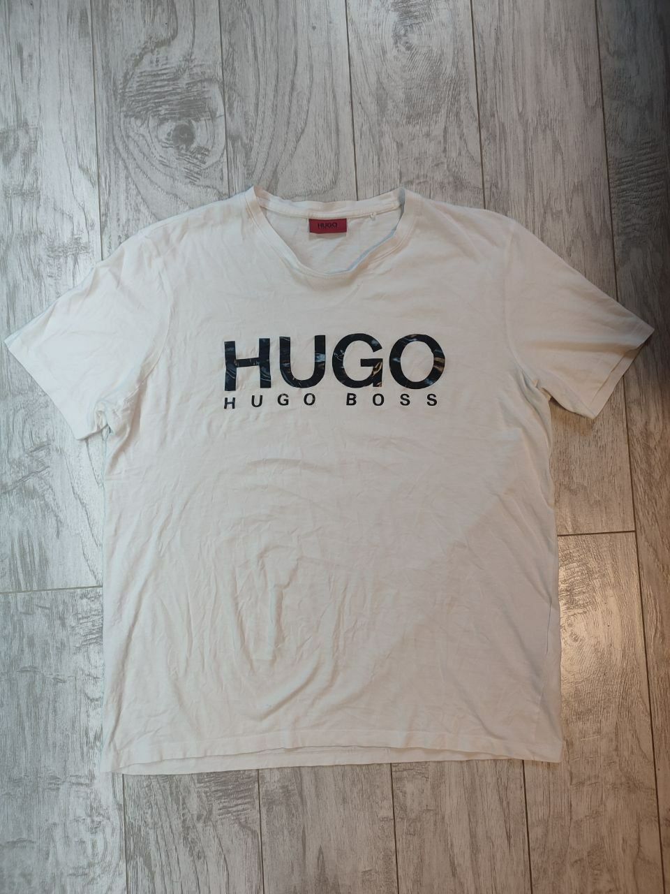 Футболка Hugo Boss белая размер Л