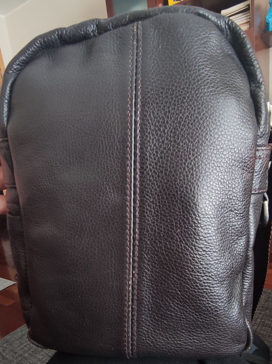 Bolsa a tiracolo  castanha- Camel active -
em pele natural