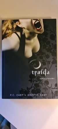 Livro "Traída" de P. C. Cast & Kristin Cast (Português)