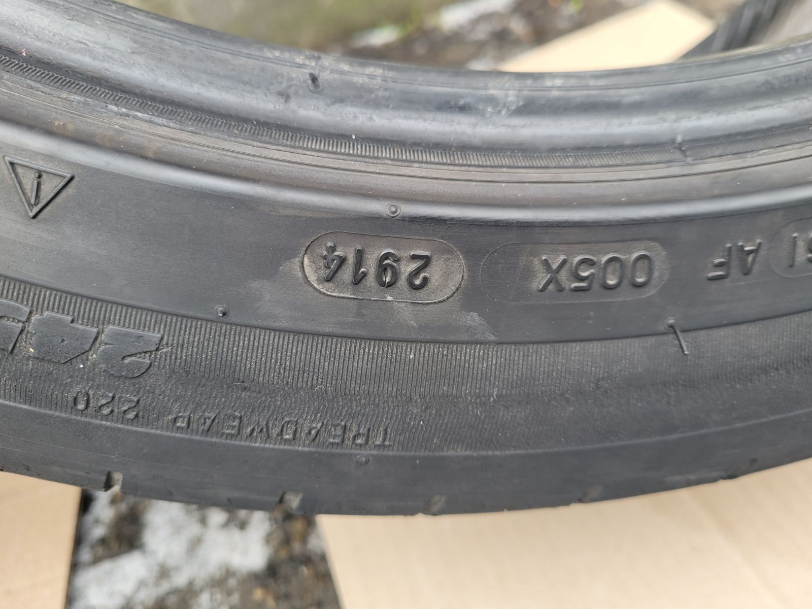 Продам шины бу, 245 45 20, Michelin latitude sport,2.4-3.5мм.