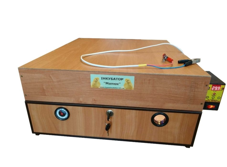 Инкубатор Малюк 70яиц куриных