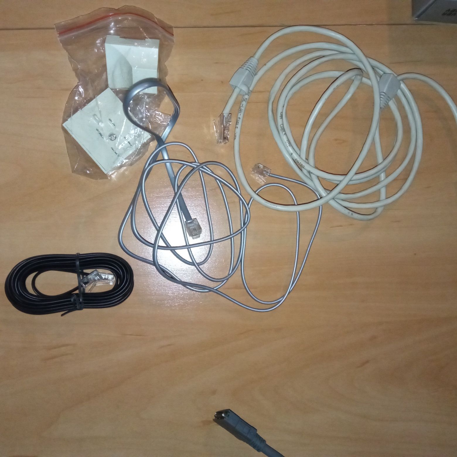 Kable, akcesoria komputerowe, internetowe