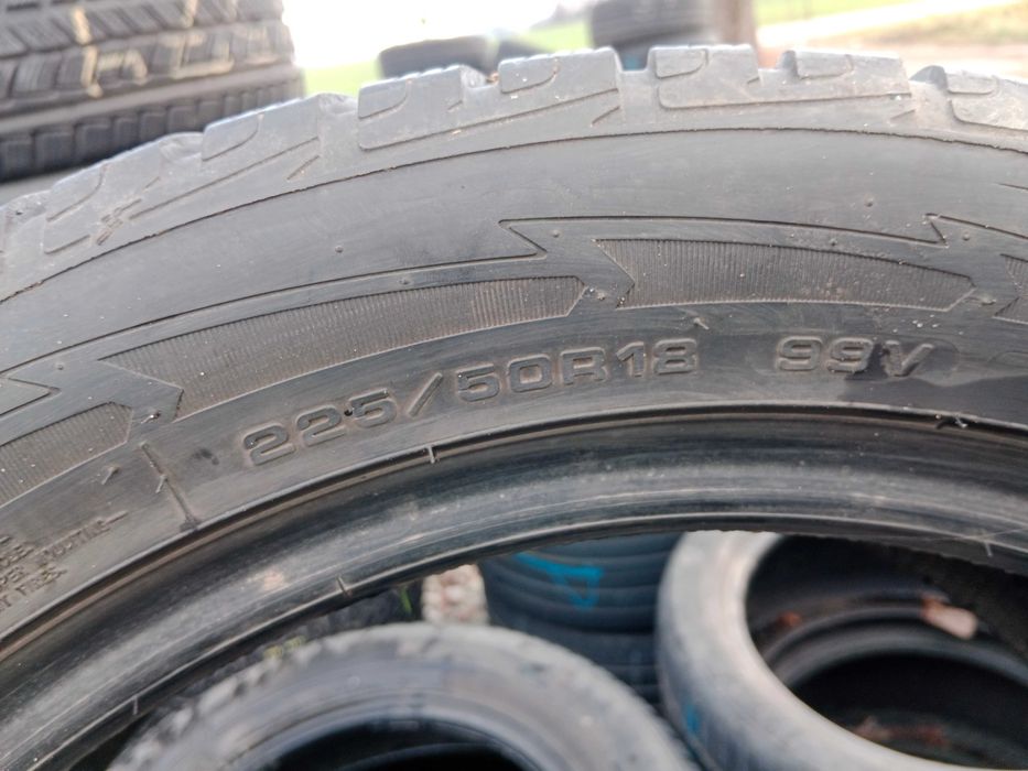 Opona używana 225/50R18 Goodyear Ultra Grip Performance Gen-1 1szt.