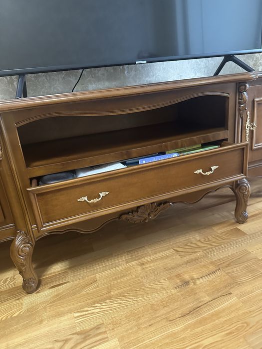 Меблі Cavio Benedeta Італія  (натуральне дерево)