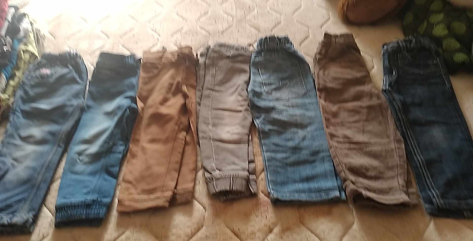 Roupa e calçado crianca