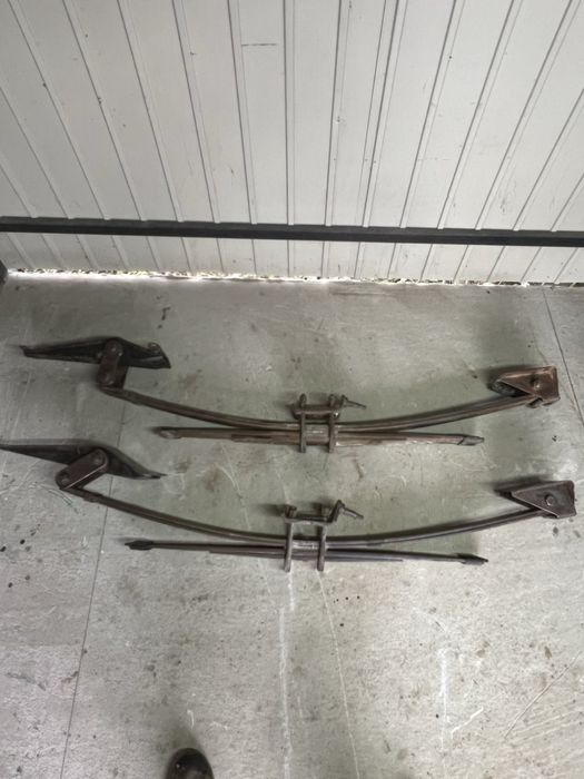 Ресори на прицеп