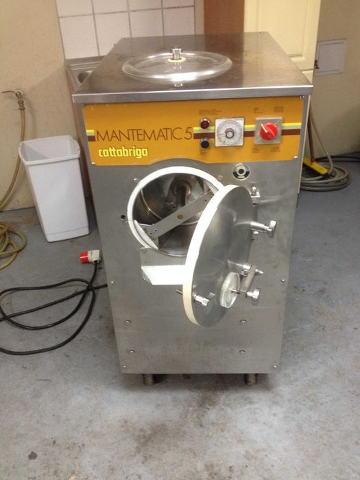 Фризер для мягкого и gelato мороженого