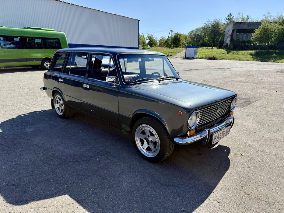 Ретро автомобиль Ваз 2102 1.5 16V Restomod