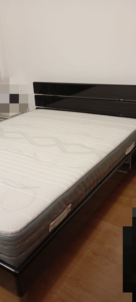 Cama de casal com colchão