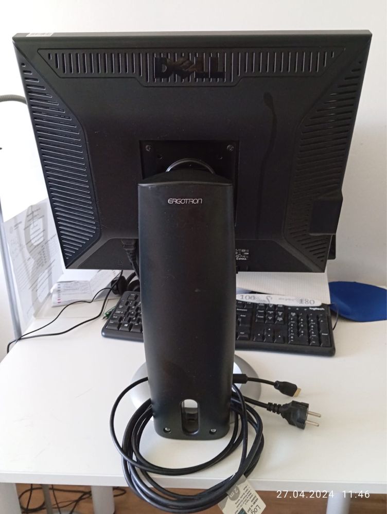 Monitor Dell 19’ ze stojakiem Ergotron Neo-Flex