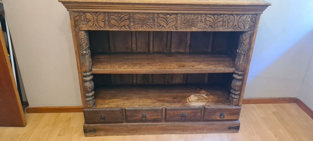 Komoda- drewno egzotyczne