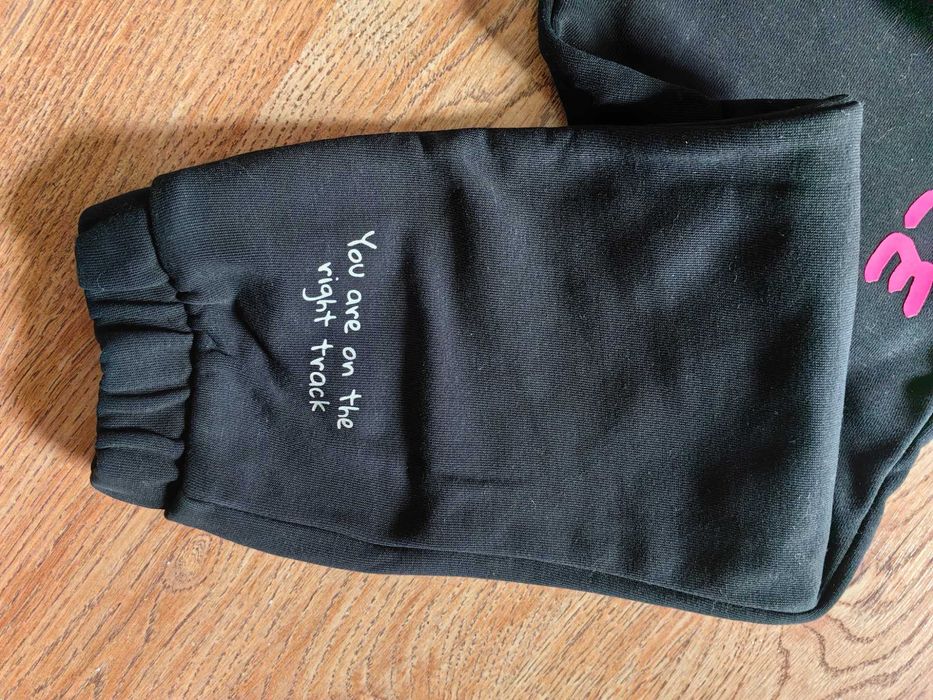 Spodnie dresowe dziewczęce 4f