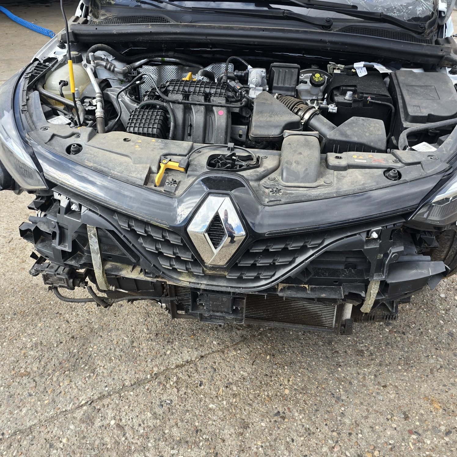 Renault clio rok 2023 przebieg 7832 km