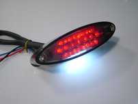 Farolins traseiros LED com luz de stop, presença e matrícula