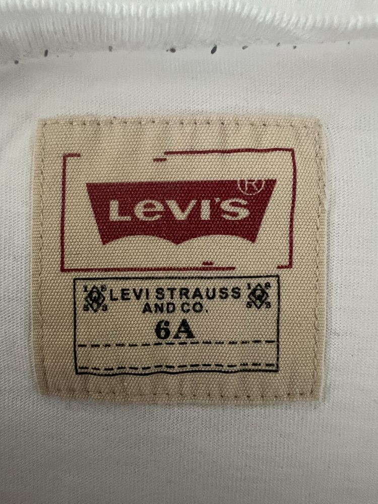 Levis biały t-shirt r. 6/7 lat