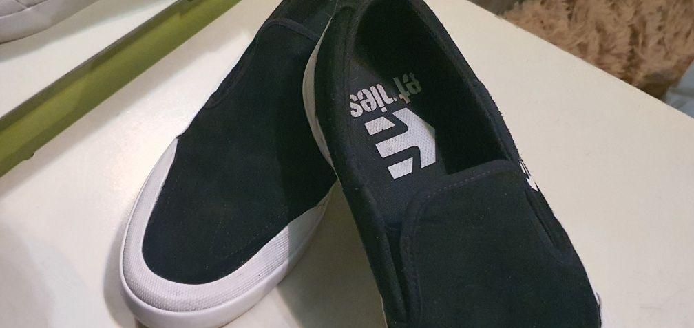 buty Etnies Mrana slip xlt 41

MĘSKIE

CZARNY/BIAŁY/CZARNY

BUTY SKAT
