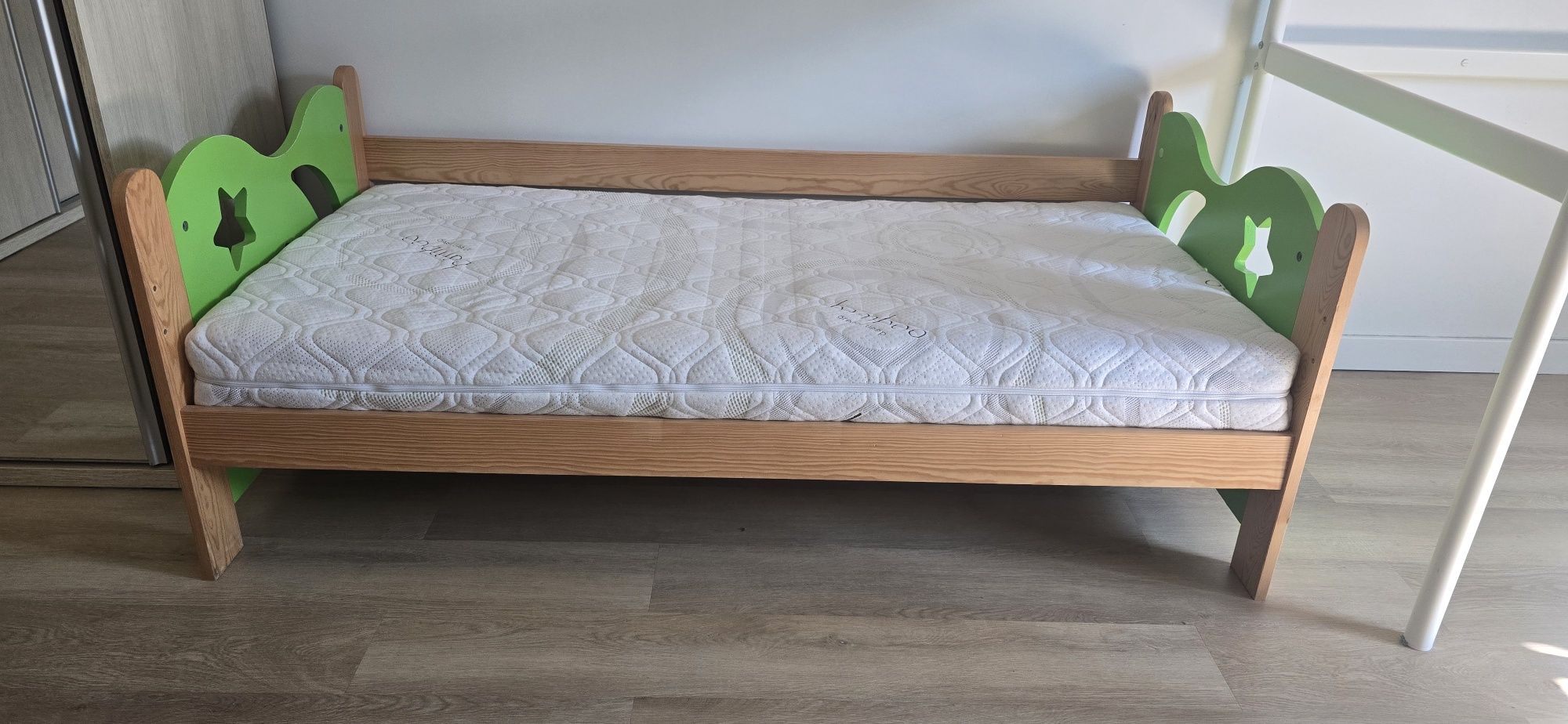 Łóżko dziecięce sosna 160x80 z materacem kokosowym  janpol