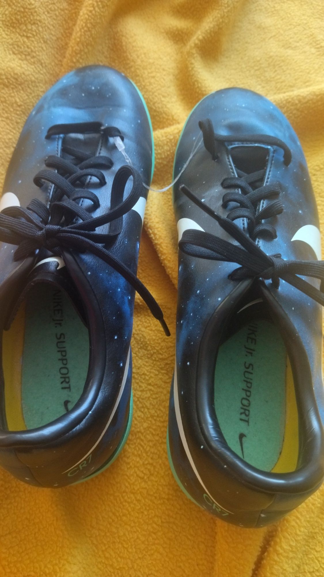Buty piłkarskie Nike Mercurial CR7 Galaxy 37,5