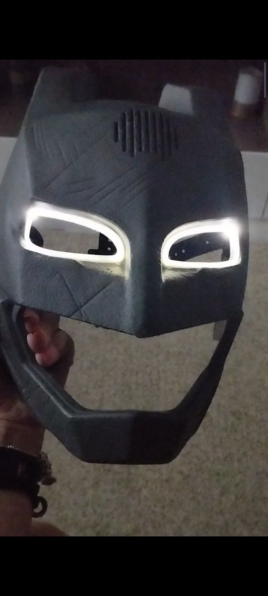 Говорящая маска Бетмен