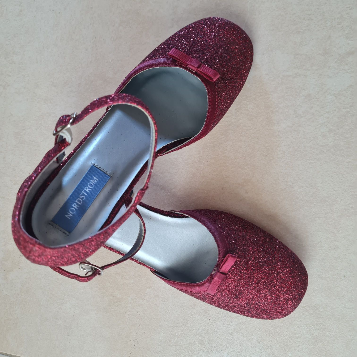 Sapato vermelho brilhante Nordstrom