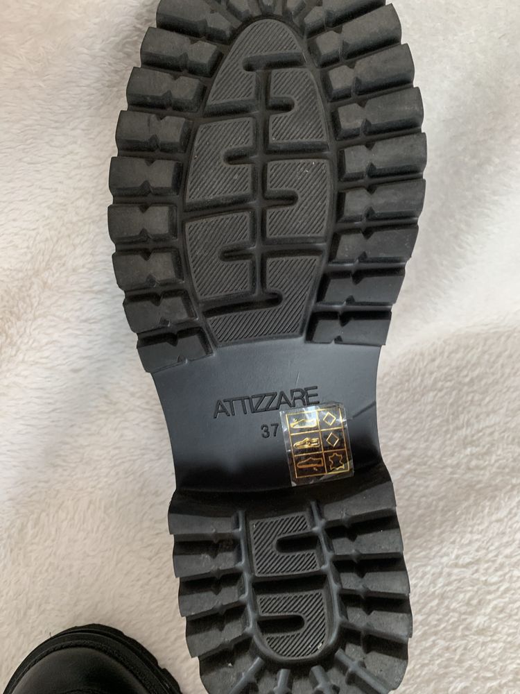 Чорні лофери Attizzare Miraton