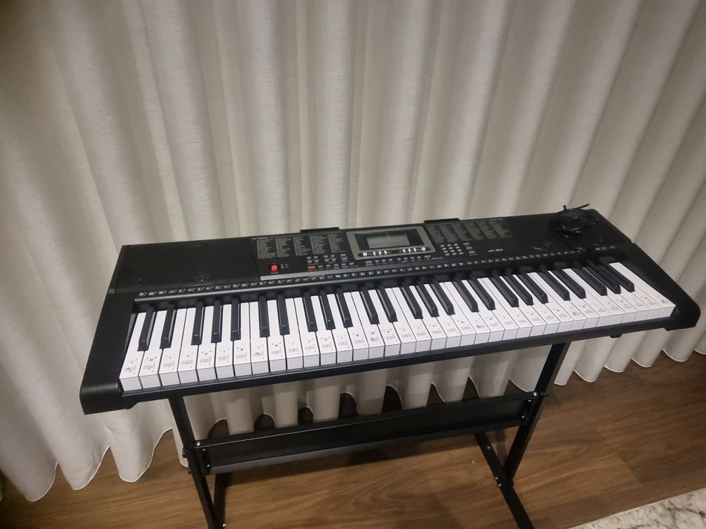 Piano JK-80 com suporte incluindo