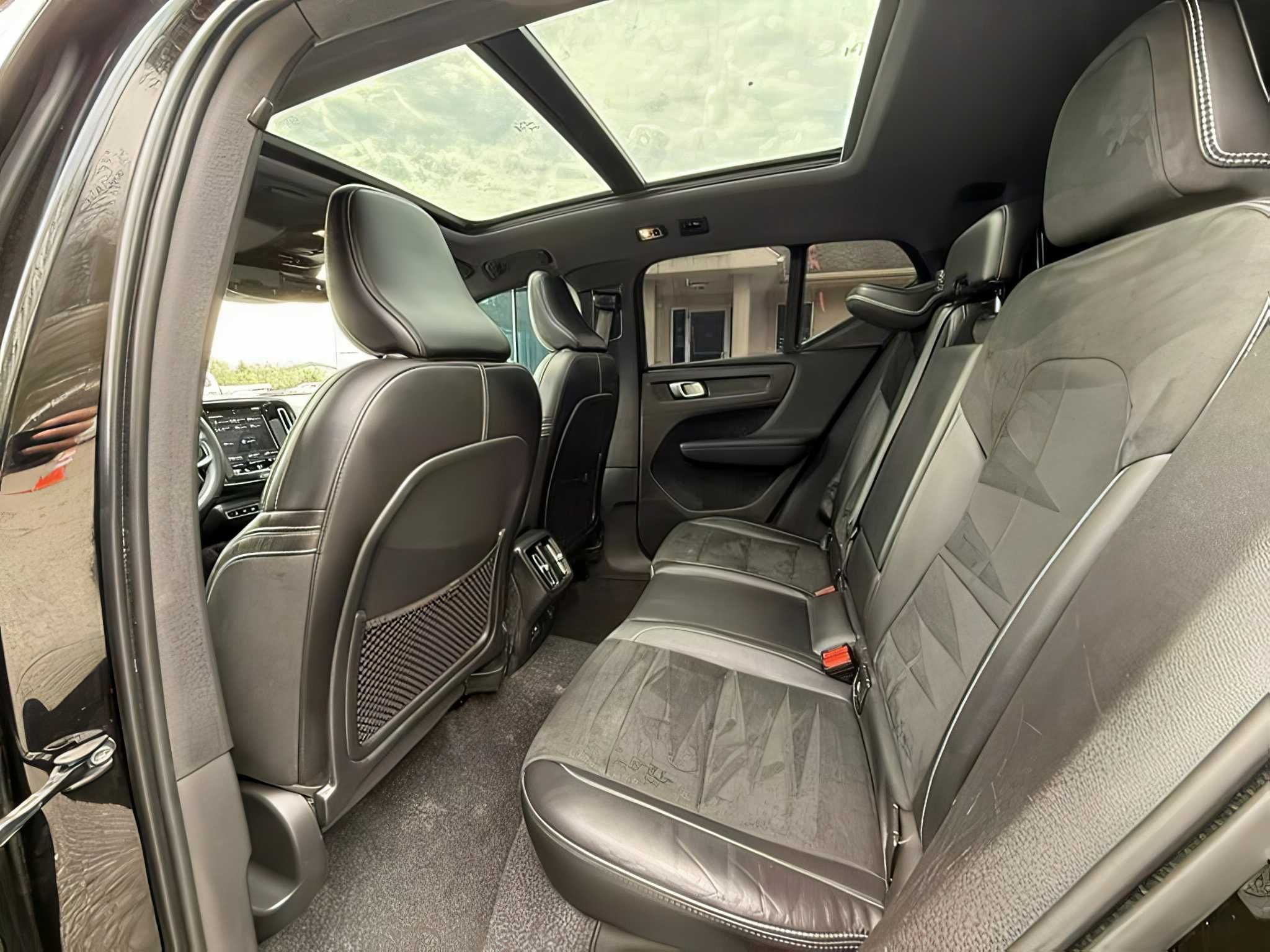 2021 Volvo XC40 T5 R-Design