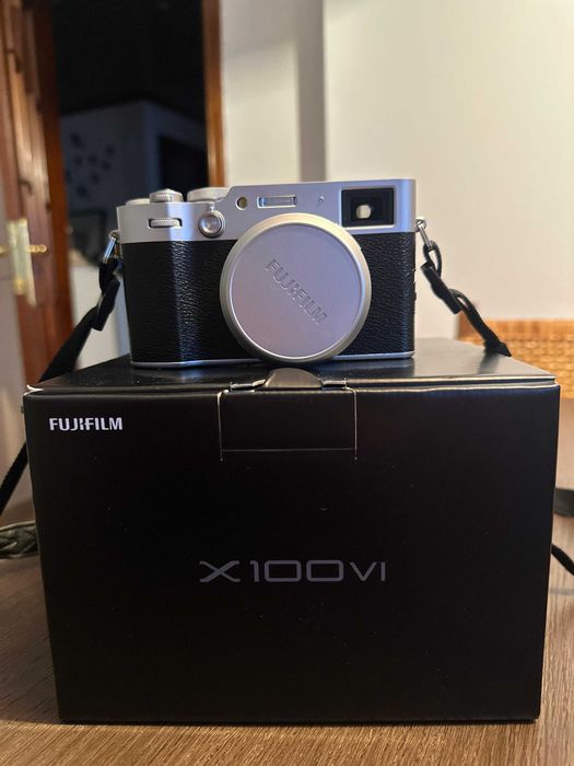 FUJIFILM X100VI | Silver | Muito bom estado