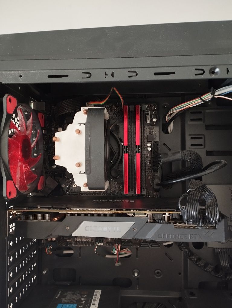 i5-9400F CPU. RTX 2070 (8GB). Стаціонарний ігровий комп'ютер.