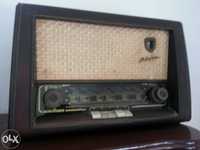 radio antigo ano 1954/55 feito na ALEMANHA.