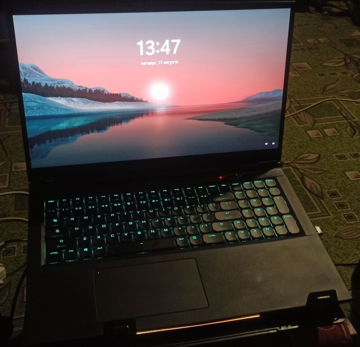 Игровой ноутбук 17 дюймов 144hz, Core i7, RTX 2070, 1Tb ssd, 16gb DDR4
