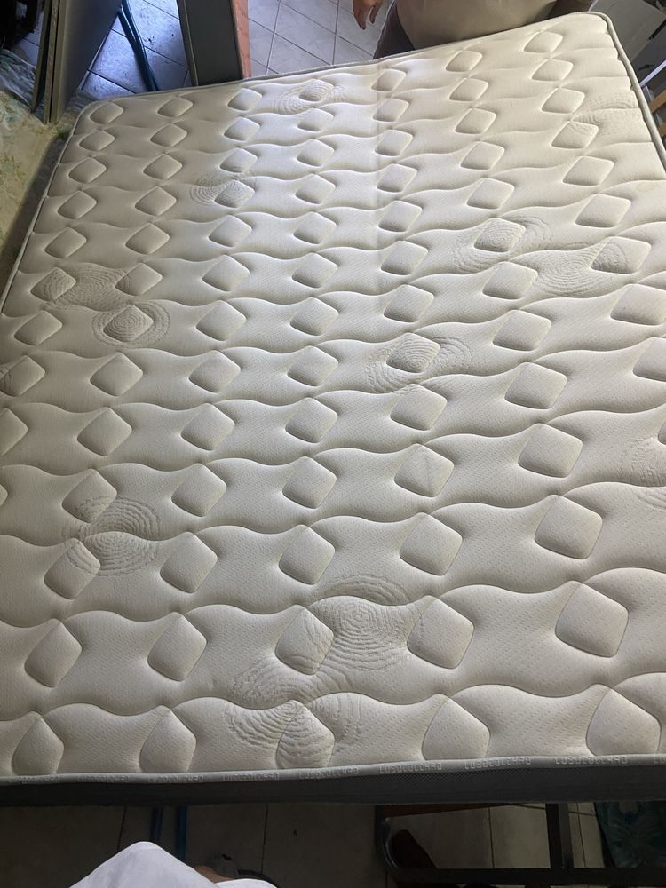Estrado com colchao