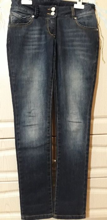 Джинсы для девочки 8-11 лет