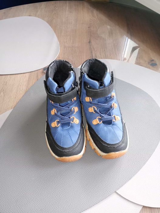 Buty ocieplane dla chłopca w ramiarze 30