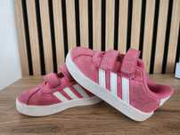 Ténis Adidas tamanho n.º22