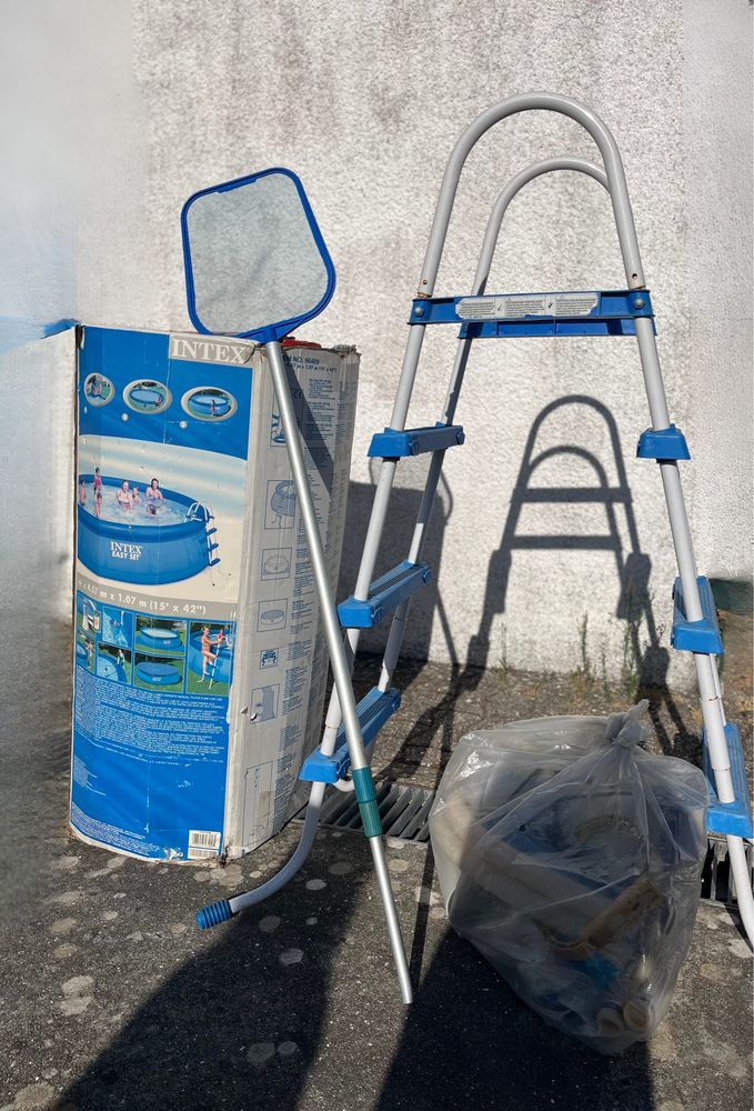 Piscina Intex 4,57m x 1.07m + escadas + kit de manutenção