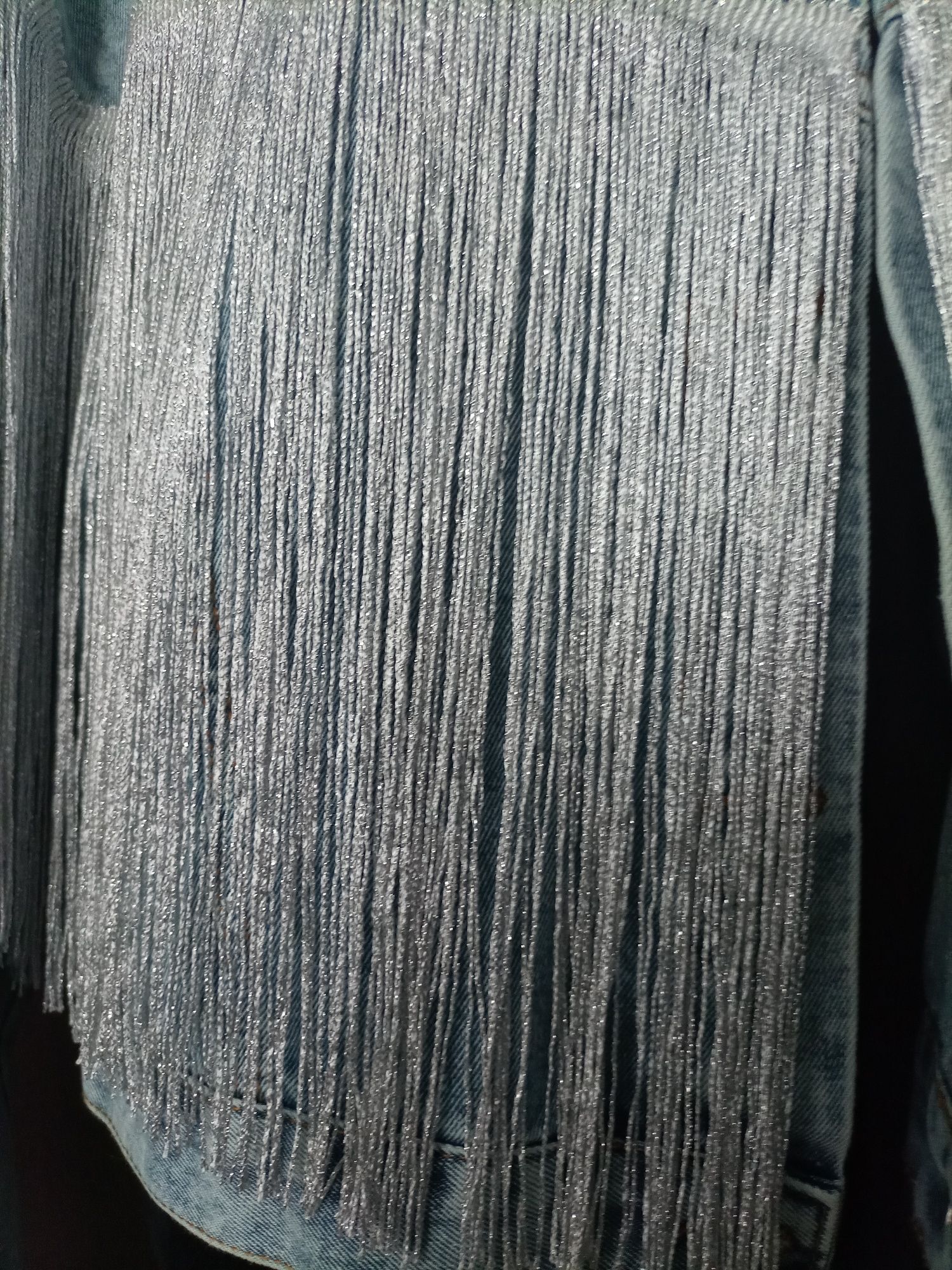 Nowa jasna jeansowa kurtka z frędzlami L