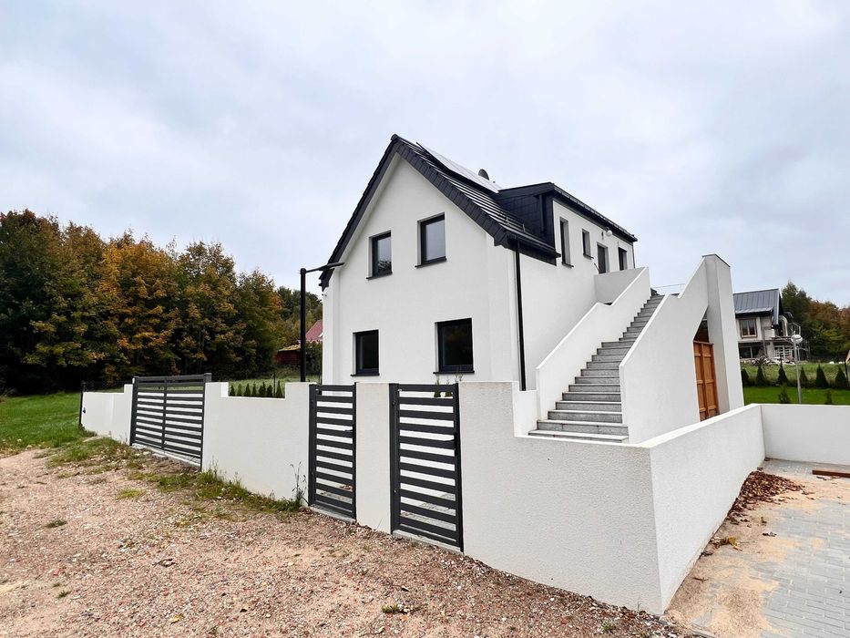 Dom jednorodzinny dwa mieszkania/apartamenty/