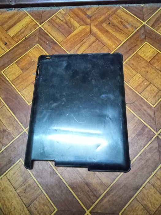 Бампер накладка пластиковая для iPad 2/3/4+ черная