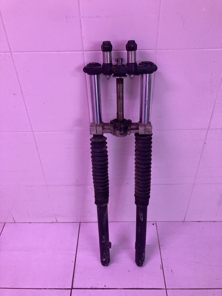 Suspencao aprilia etx tuareg