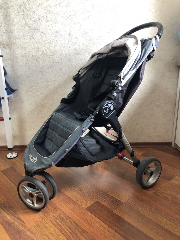 Продам коляску City mini by baby jogger
