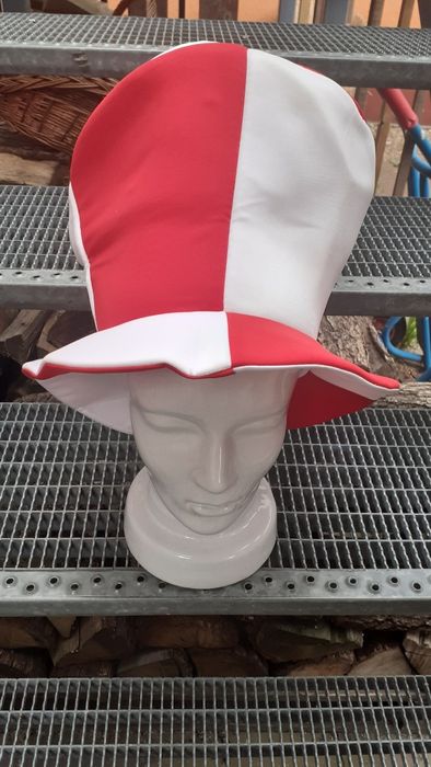 Cylinder kibica biało - czerwony, duży, na piance, z nadrukiem