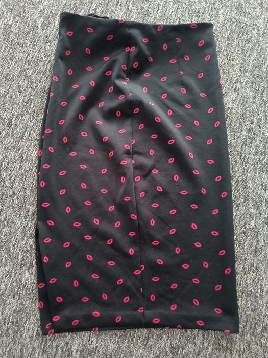 Spódnica H&M  usta czarna nowa rozmiar S