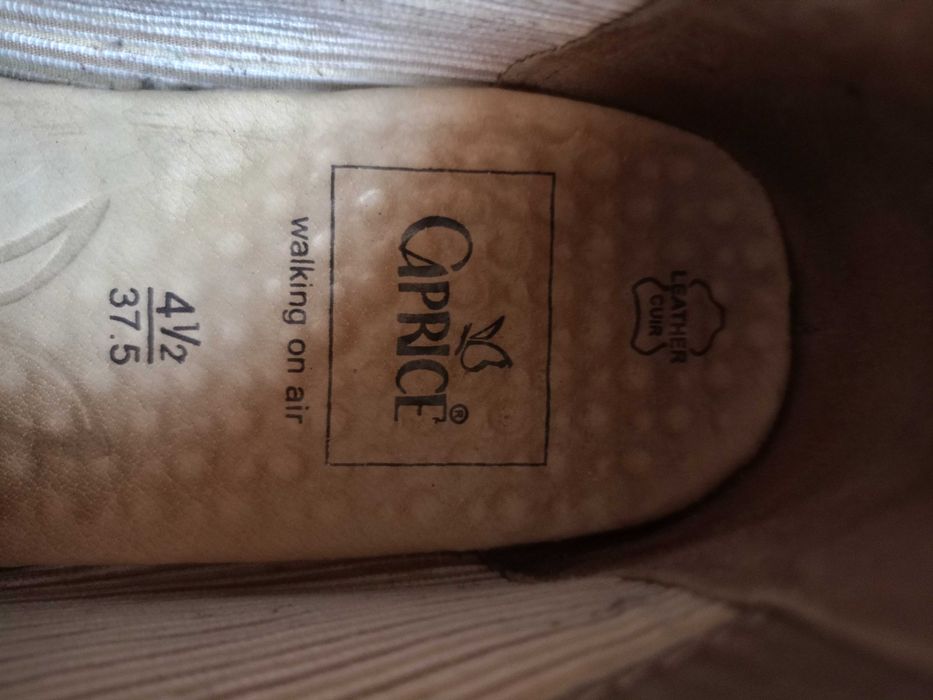 buty skóra naturalna  firmy Caprice rozm. 37,5