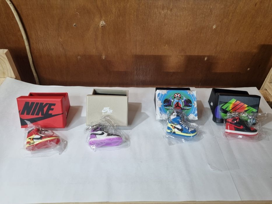 Porta-chaves Mini Sapatilhas Nike c/ Caixa