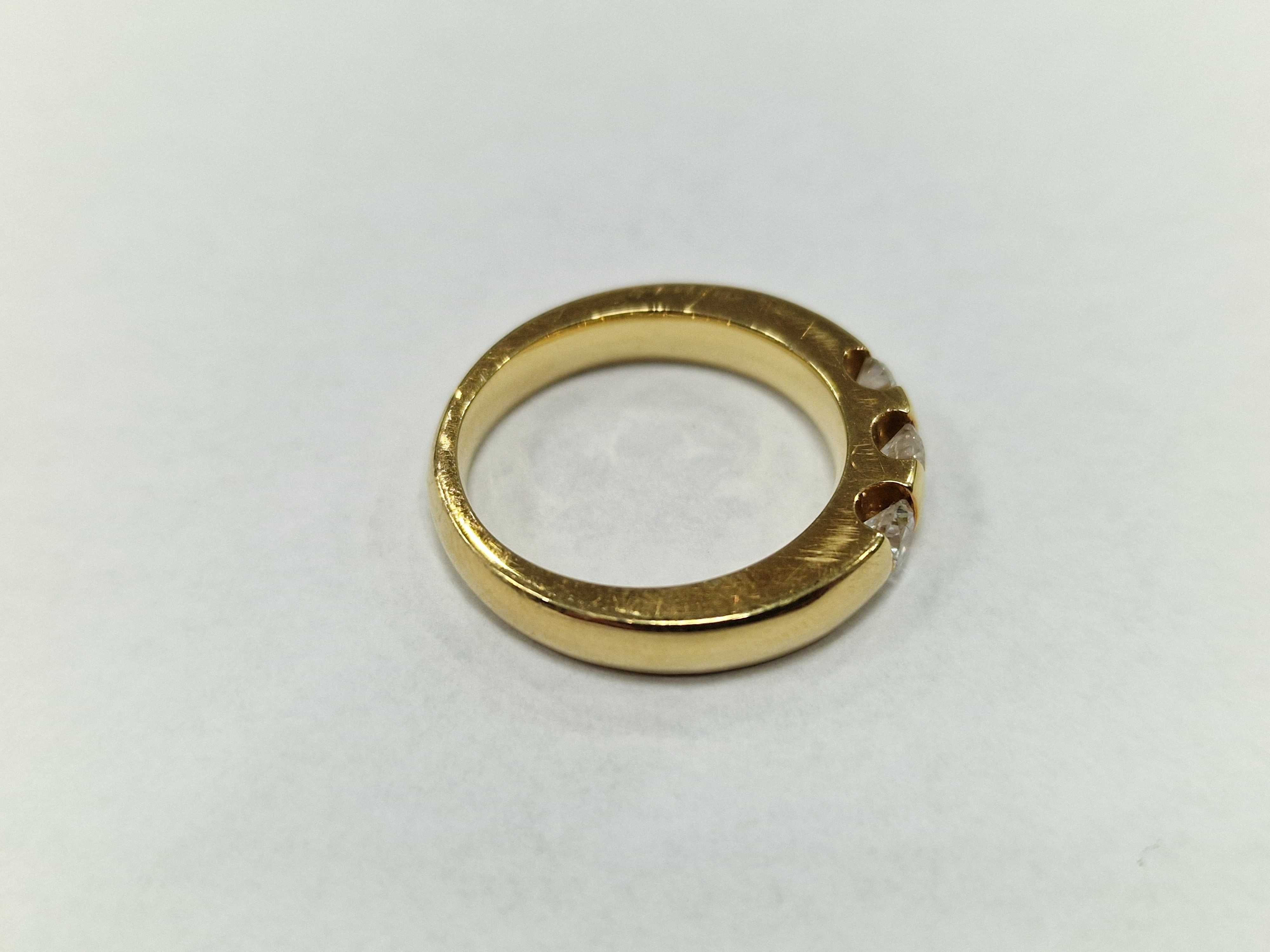 Złoty pierścionek/ obrączka/ 750/ 9.02 gram/ R14/ 0.50 CT/ XX wiek