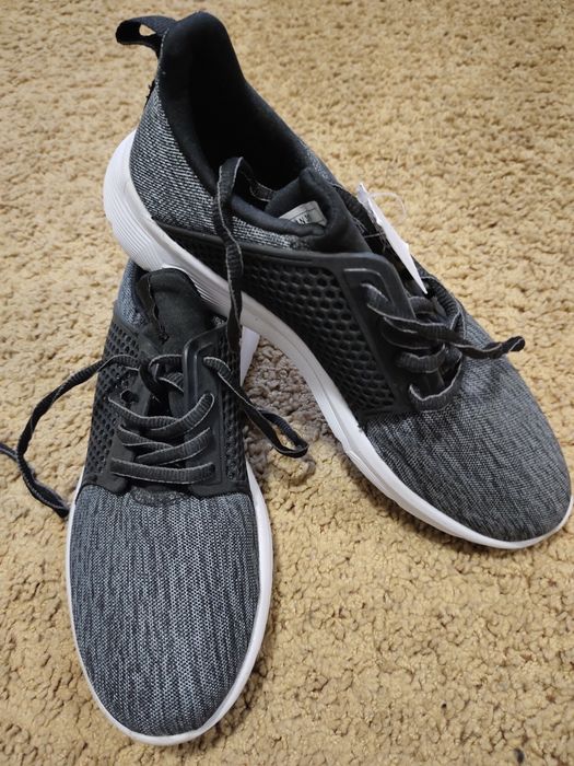 Продам женские кроссовки Crivit